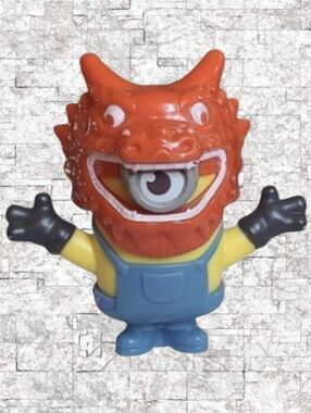 2019 Minion Stuart Wearing A Dragon Head McD's Toy Figure With Blue Overalls